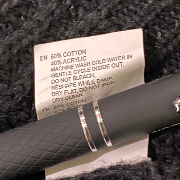 Eclipse, laced back, knit sweater - Picture 6 of 6